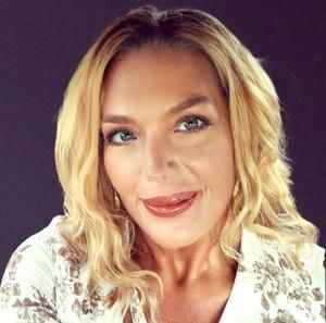 Meet your Posher, Carrie